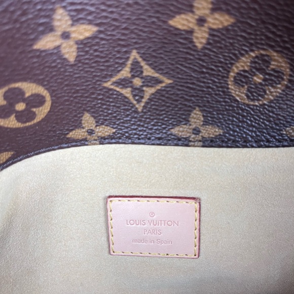 LOUIS VUITTON Artsy MM, Discontinued - Picture 5 of 8